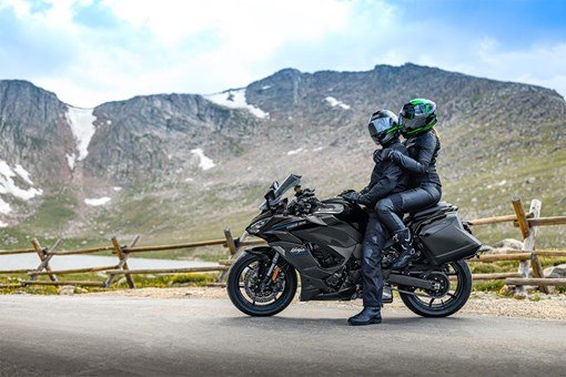 2027 Kawasaki NINJA 1100SX