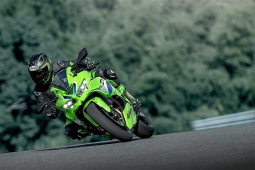 2027 Kawasaki NINJA ZX-4RR