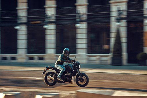 2025 Kawasaki Z900RS SE ABS BLACK — photo 4