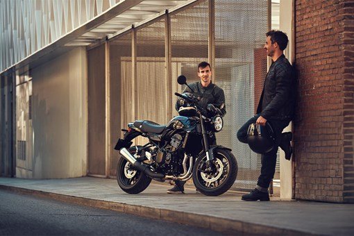 2025 Kawasaki Z900RS SE ABS BLACK — photo 6