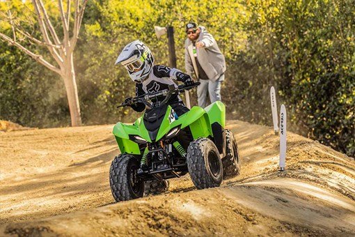 2025 Kawasaki KFX® 90 BATTLE GRAY image 7