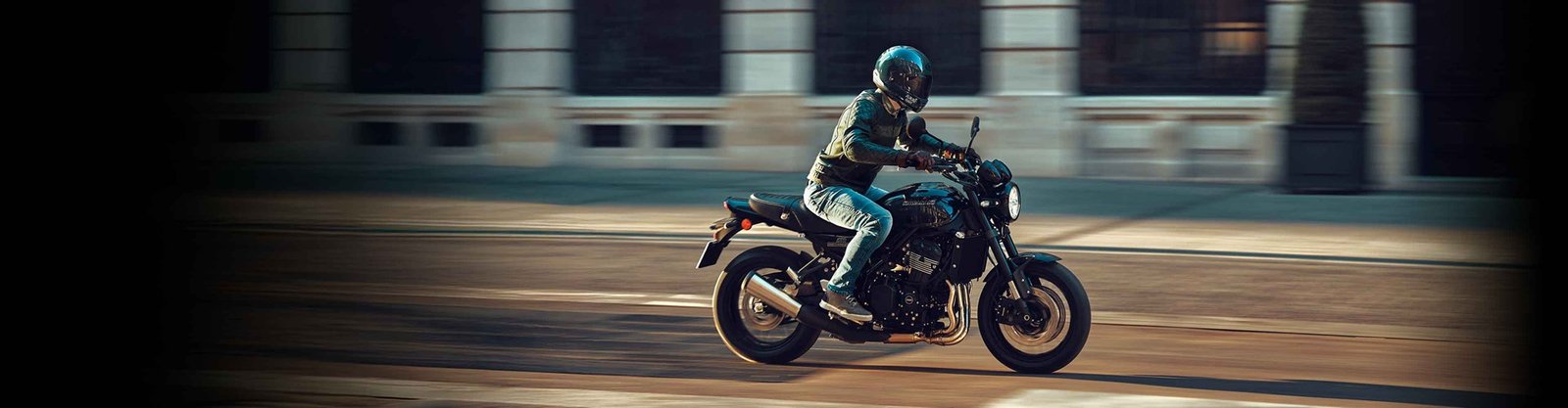 2025 Kawasaki Z900RS SE ABS BLACK — photo 2